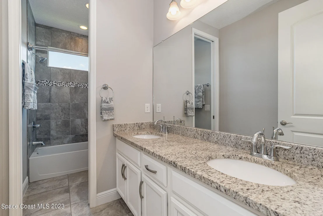 Photo of 2811 Casterton Drive