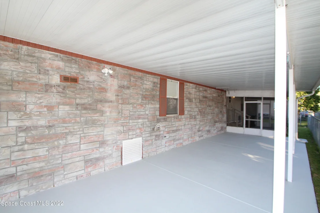 Photo of 2535 Haverhill Road NE