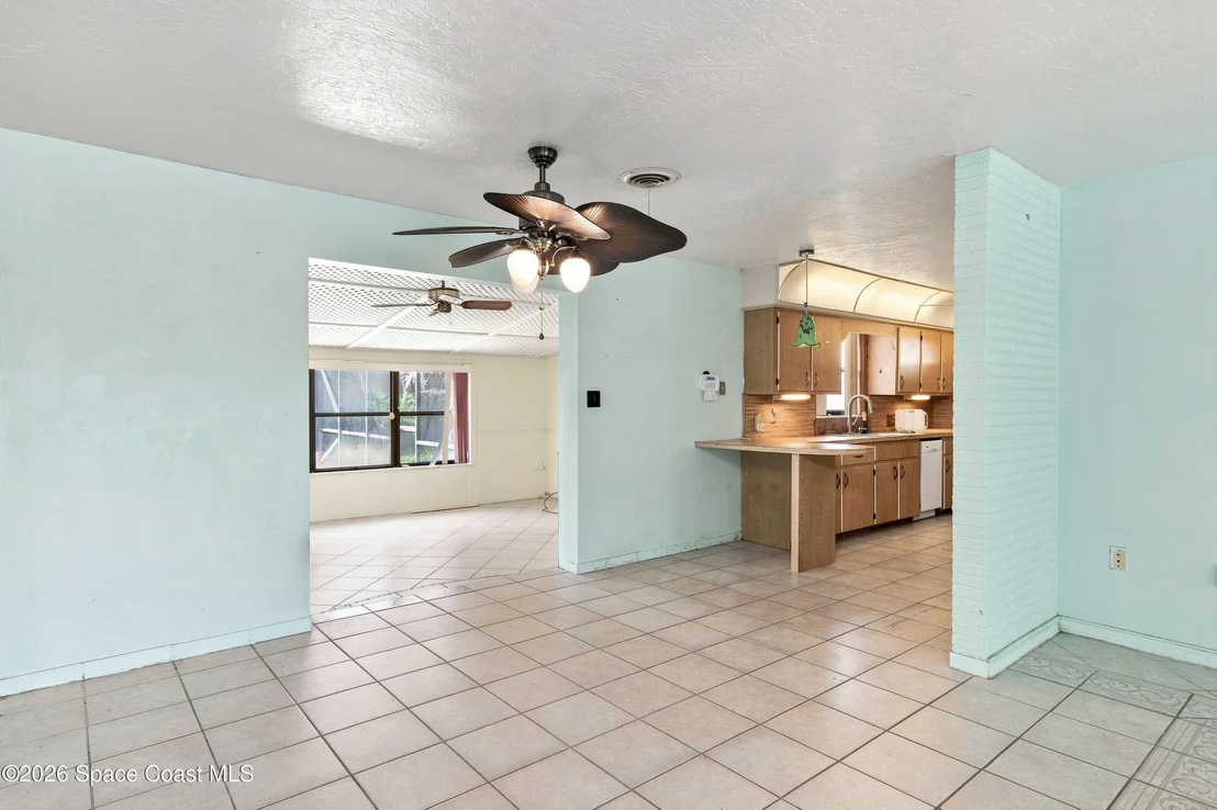 Photo of 335 Brewster Road