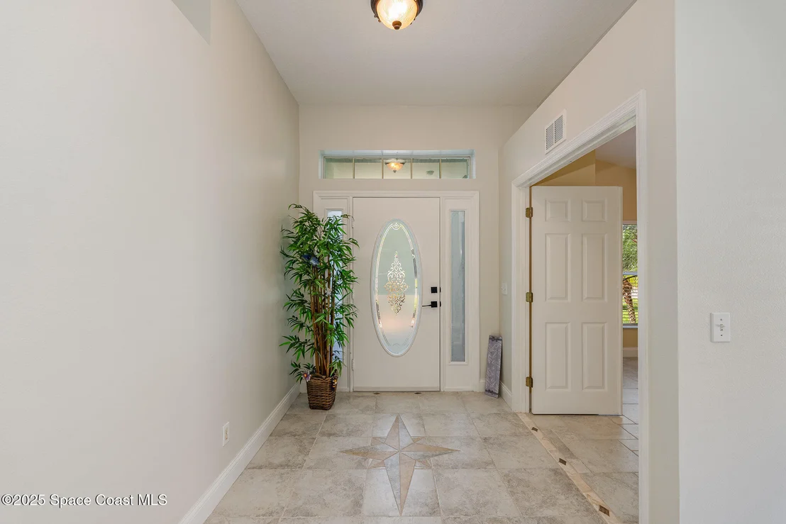 Photo of 915 Sedgewood Circle