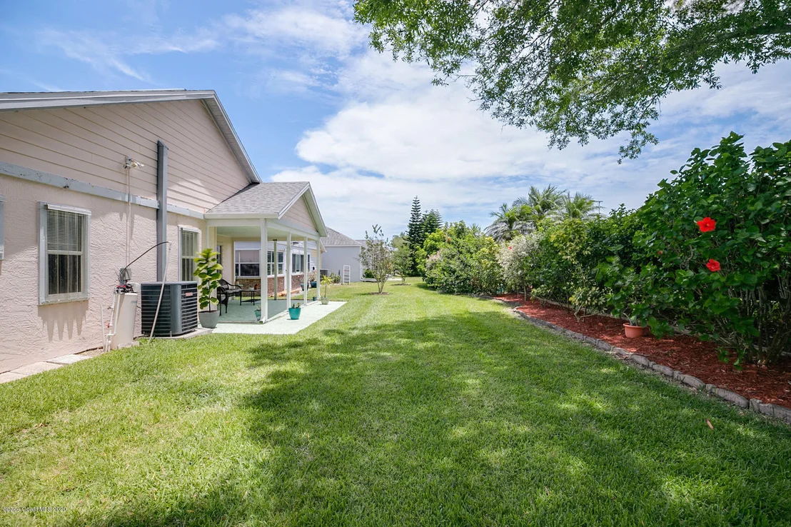 Photo of 950 Cross Lake Drive