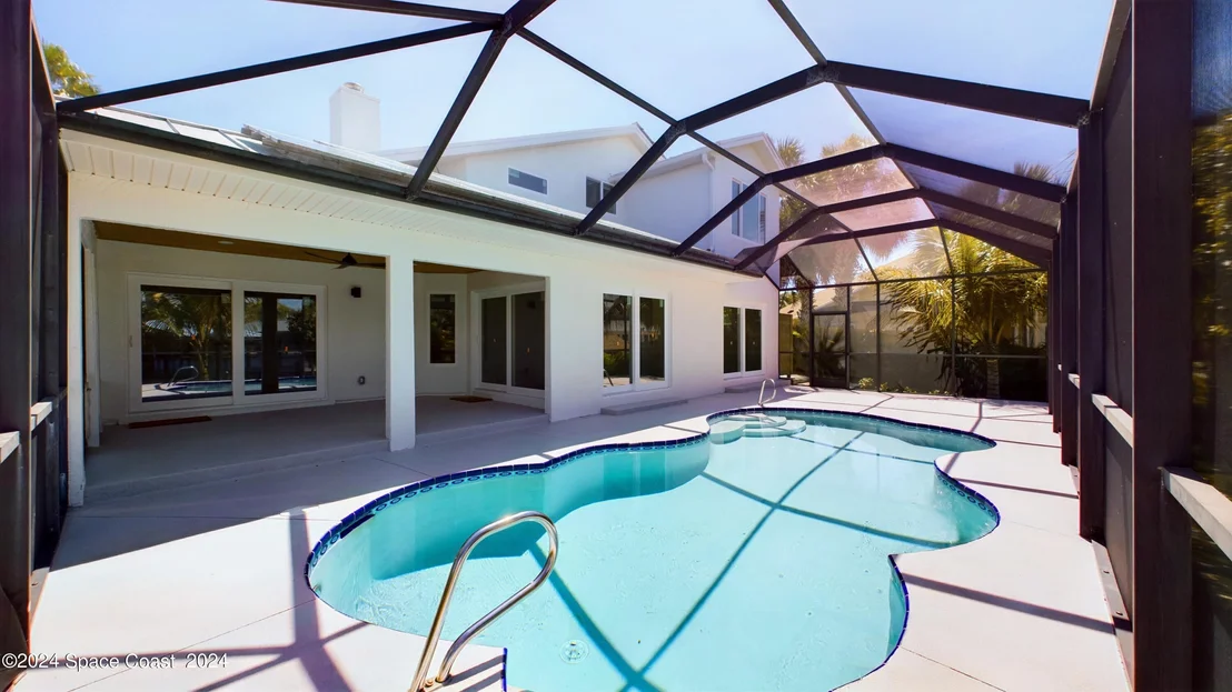 Photo of 396 Riverview Lane