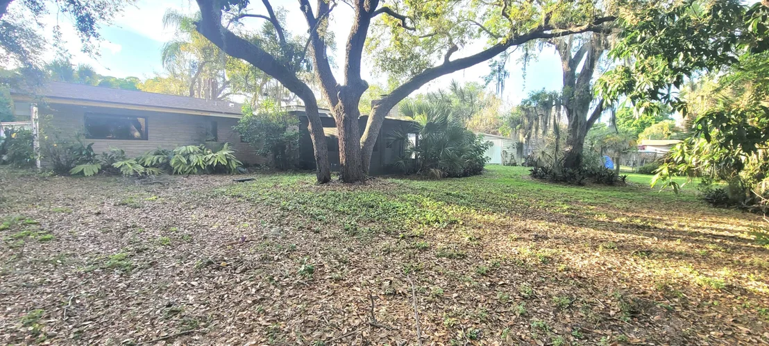 Photo of 981 Lytton Road