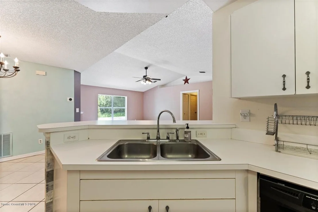 Photo of 6554 Bamboo Avenue
