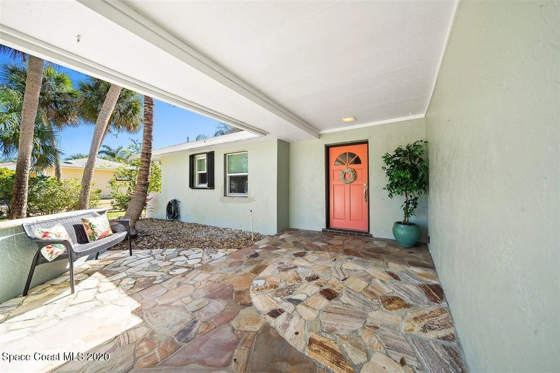 Photo of 393 Nikomas Way