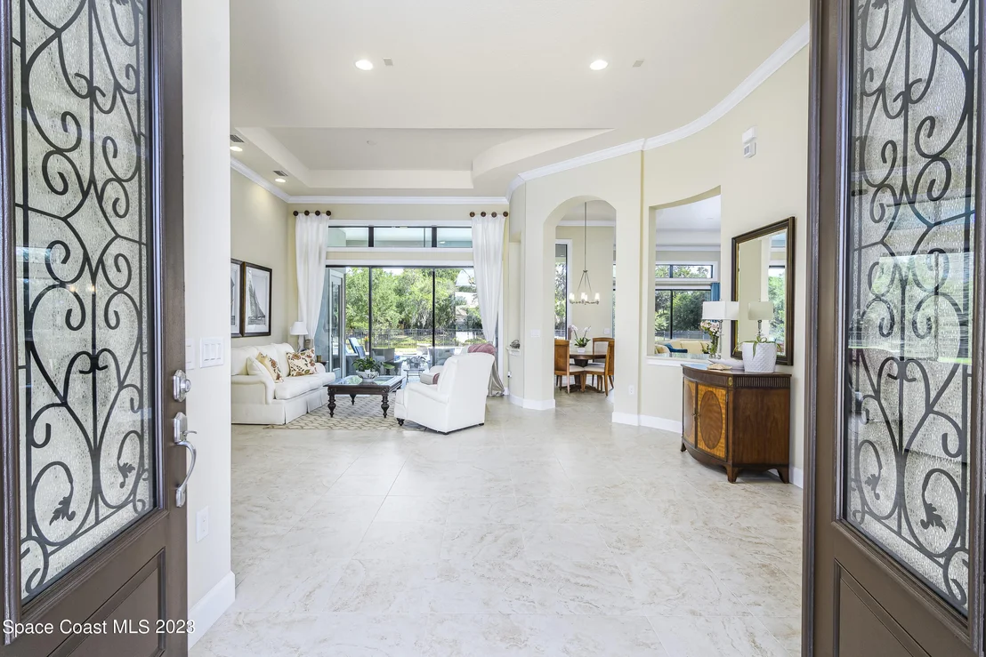 Photo of 814 Lorenza Place