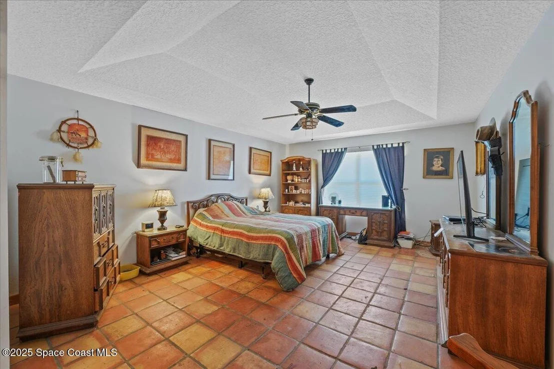 Photo of 2048 Thesy Drive