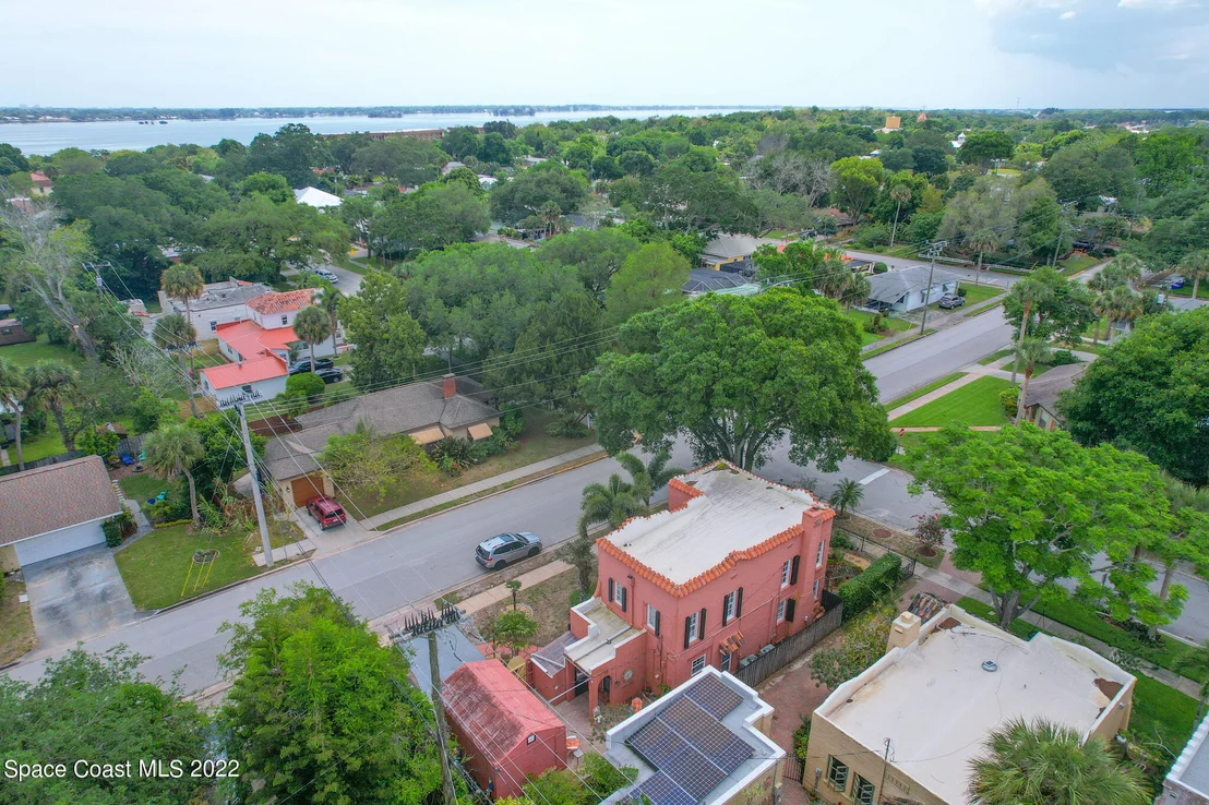 Photo of 102 Valencia Road