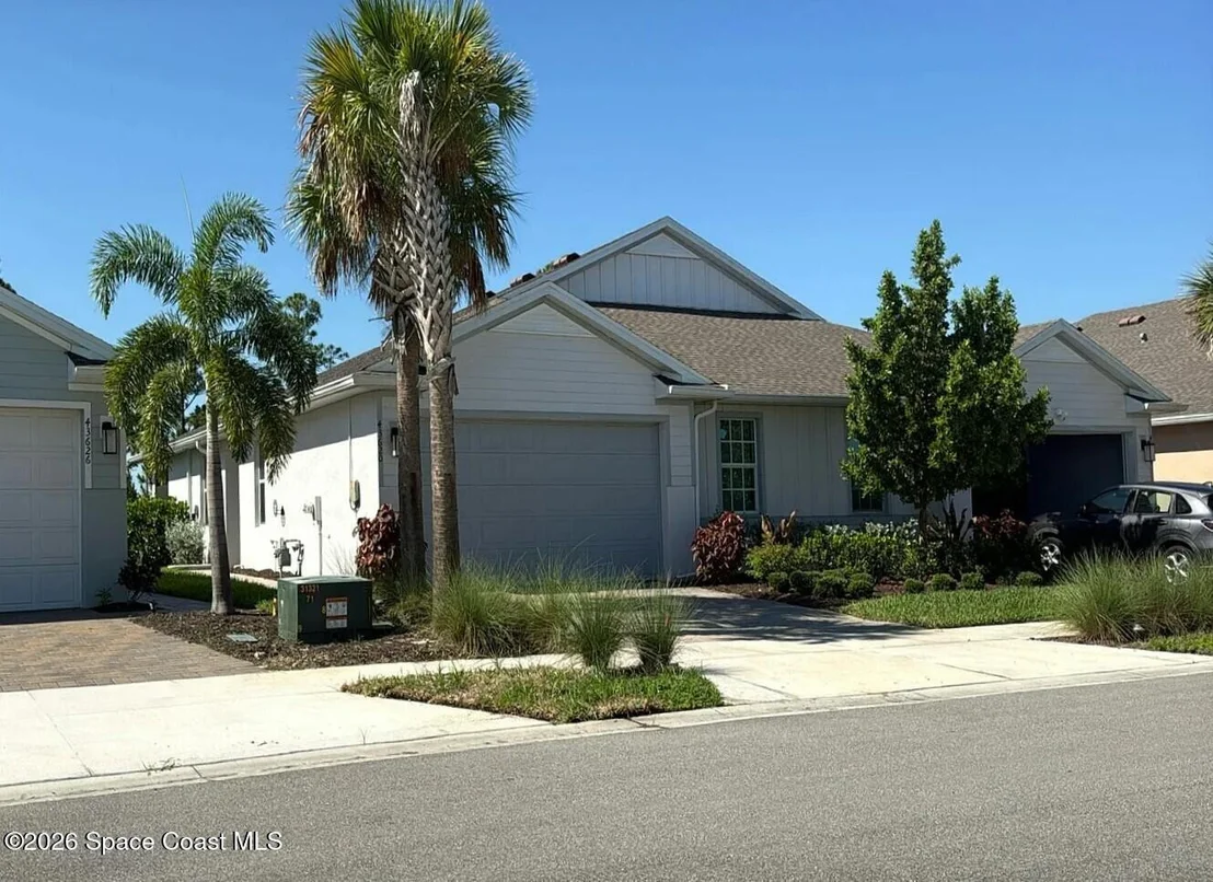 Photo of 43620 Sparrow Drive