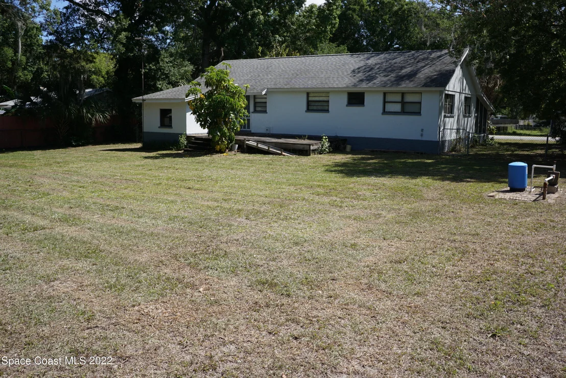 Photo of 5748 Lord Street
