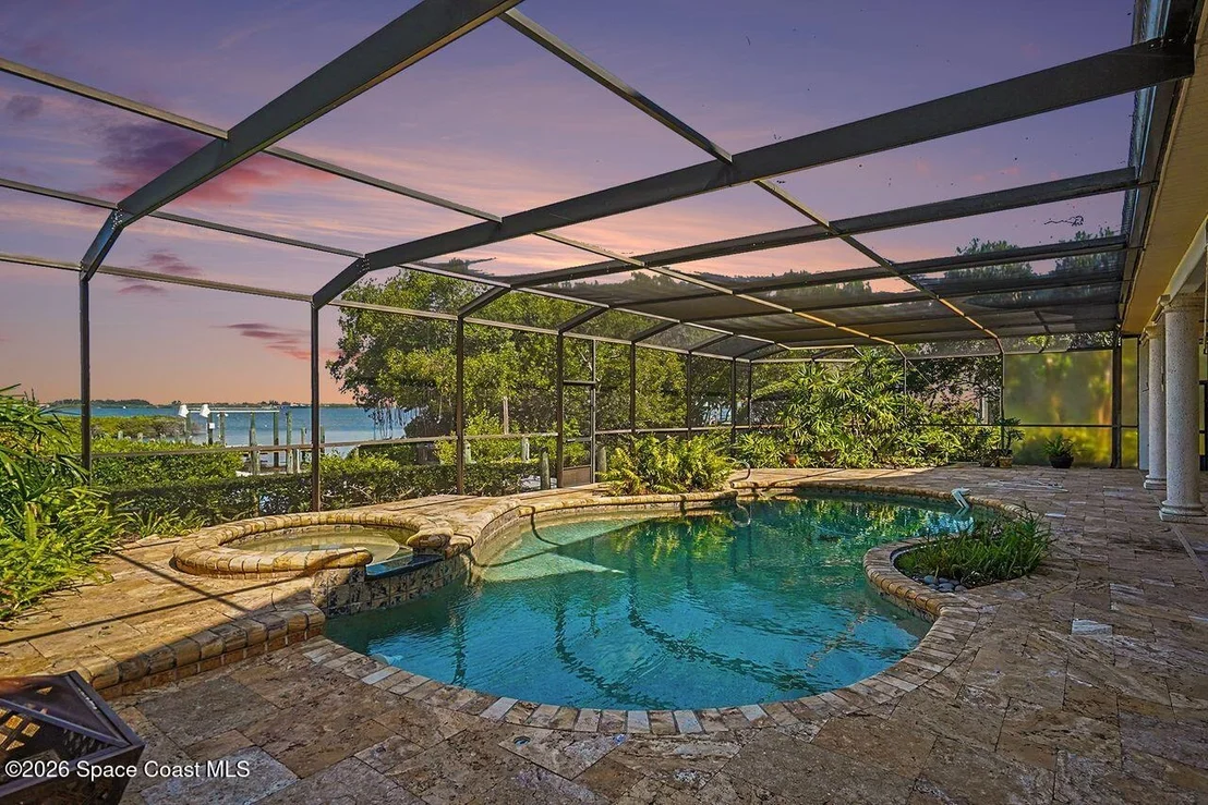 Photo of 484 Lanternback Island Drive