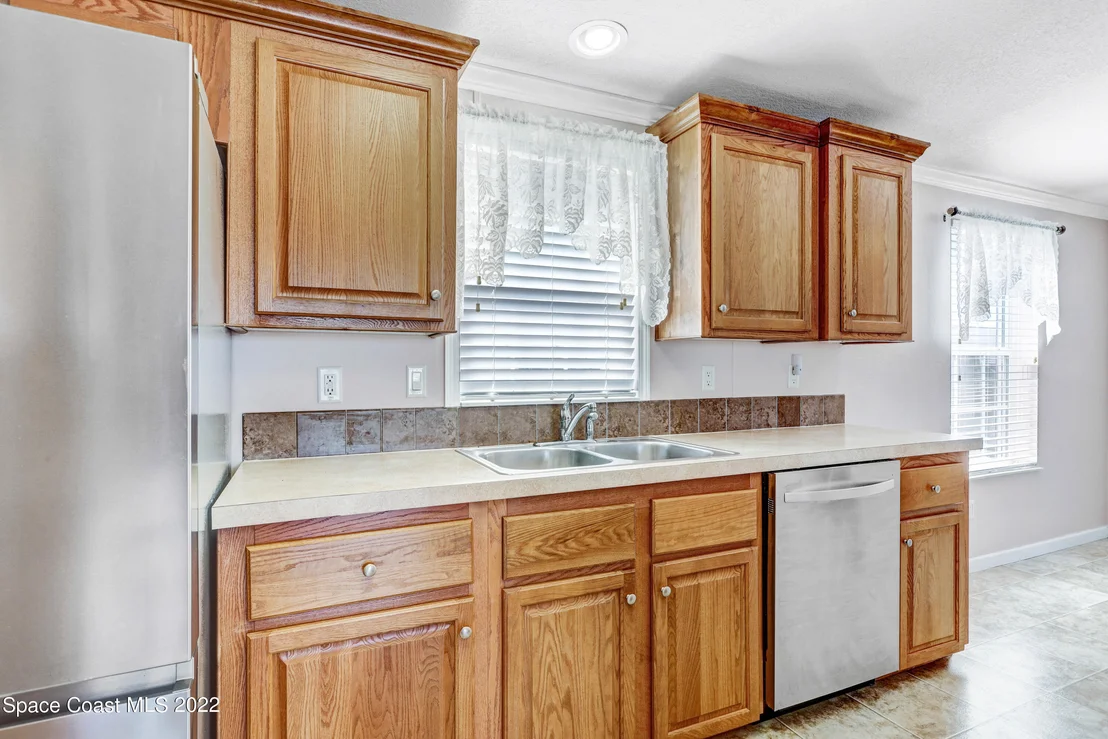 Photo of 2353 Coconut Palm Drive NE