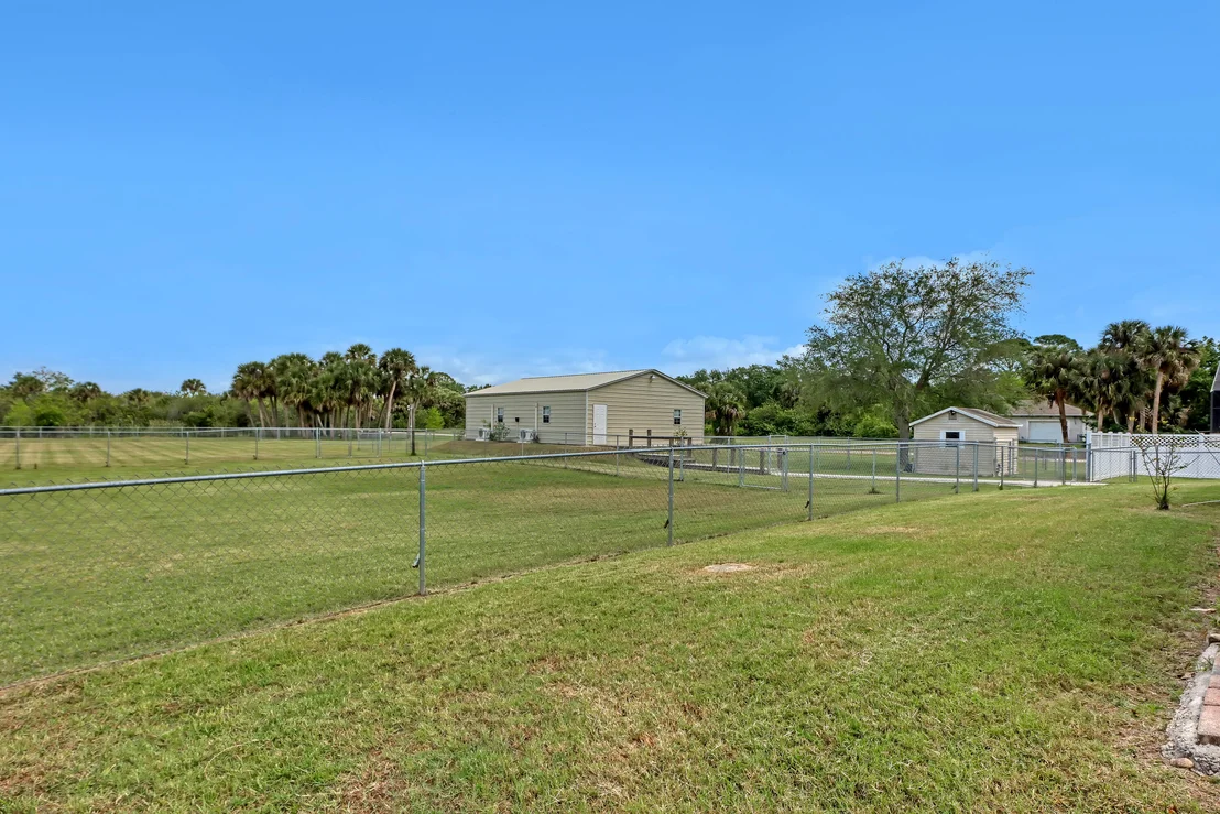 Photo of 1840 Barton Boulevard