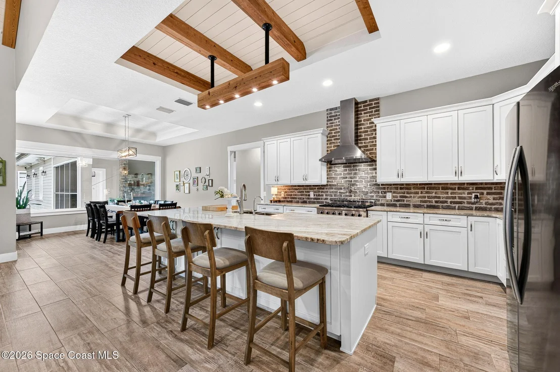 Photo of 3865 Reynolds Road