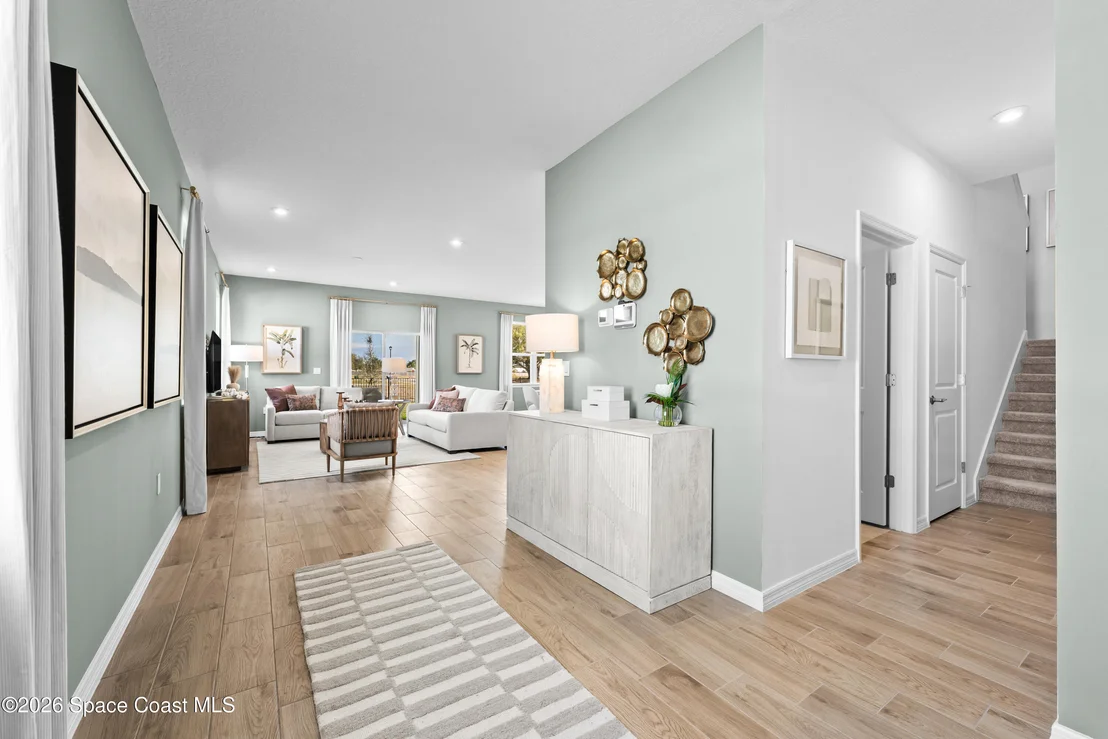 Photo of 806 Castleford Avenue NE
