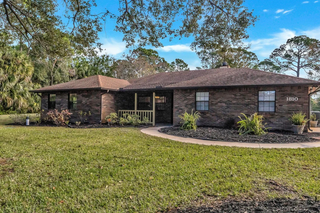 Photo of 1810 Laurel Oak Drive