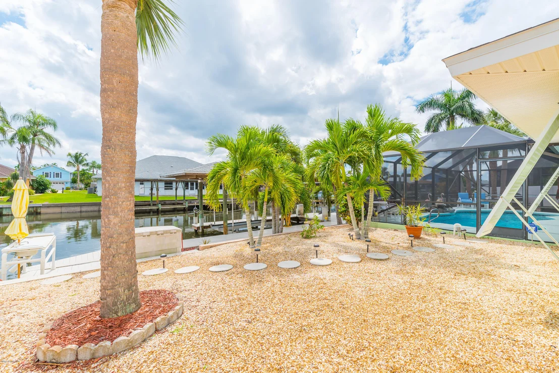 Photo of 375 Nikomas Way