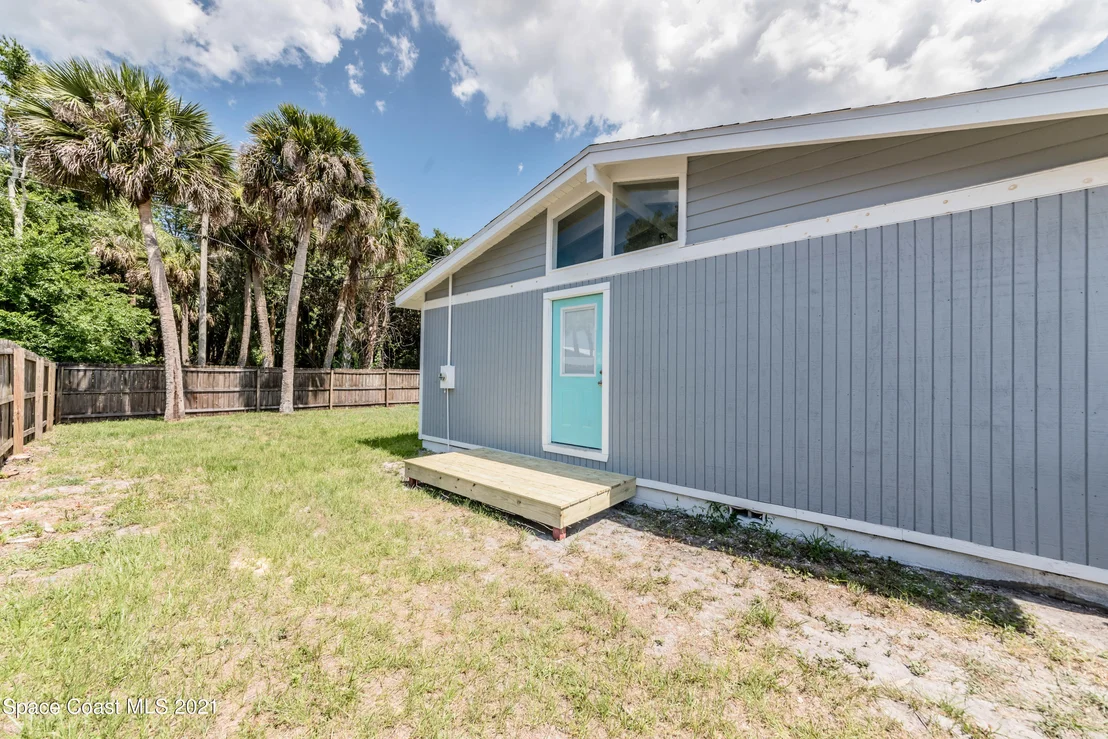 Photo of 974 Santa Rosa Drive