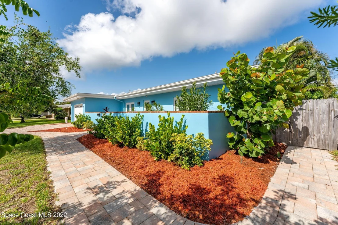 Photo of 220 Pineapple Street