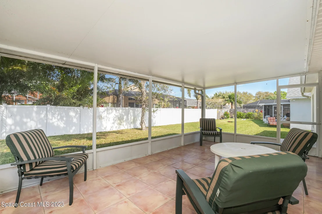 Photo of 896 Shaw Circle
