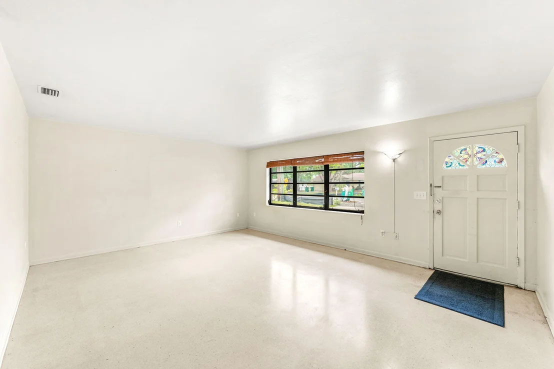 Photo of 367 Stephenson Drive