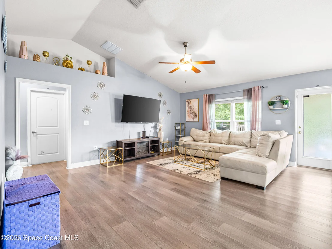 Photo of 256 Eckert Street SE