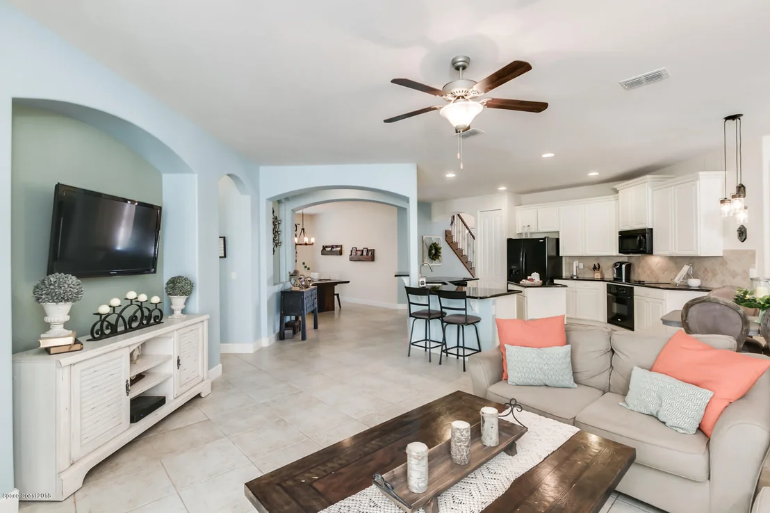 Photo of 384 Point Lobos Drive