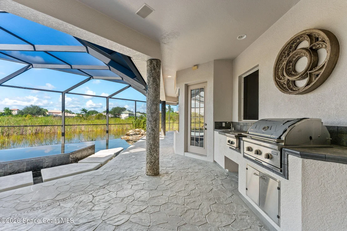 Photo of 804 Chatsworth Drive
