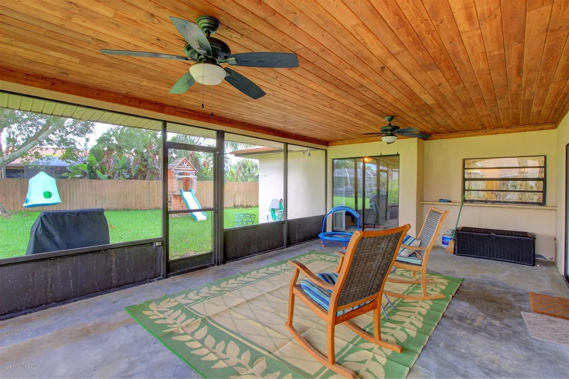 Photo of 881 Sunnybrook Lane