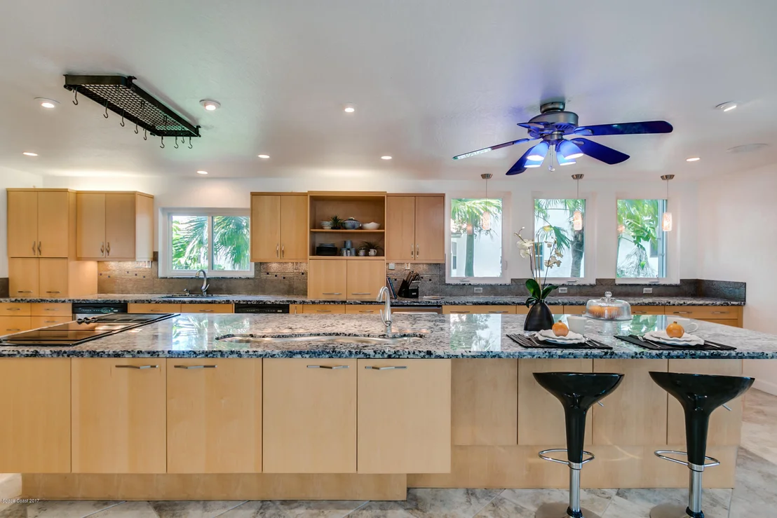 Photo of 465 Lanternback Island Drive