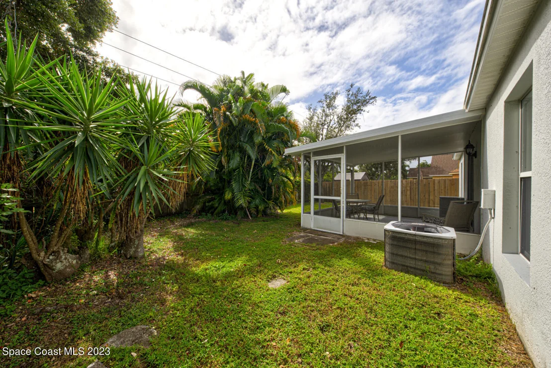 Photo of 2921 Saint James Lane