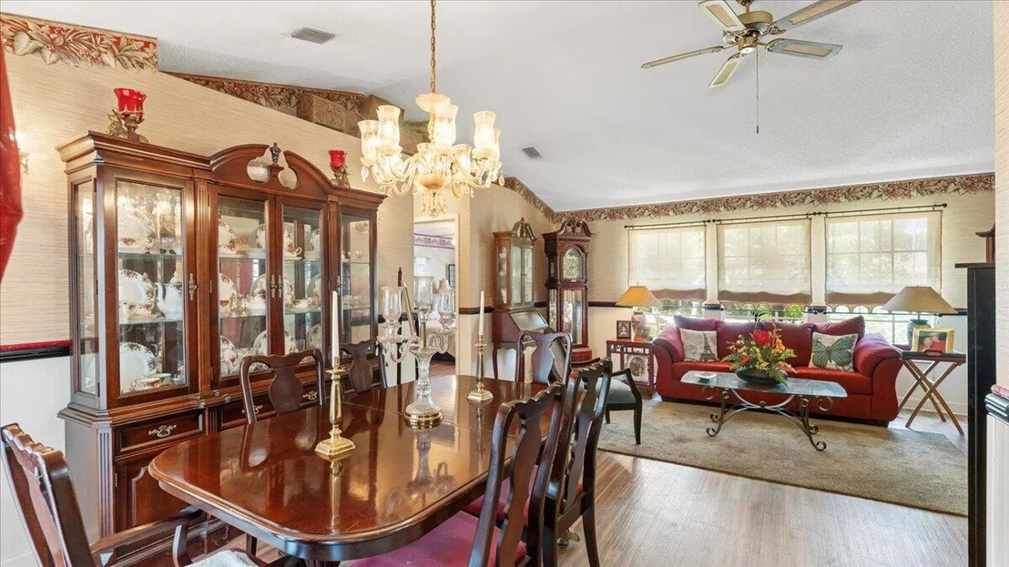 Photo of 5565 Brandon Street