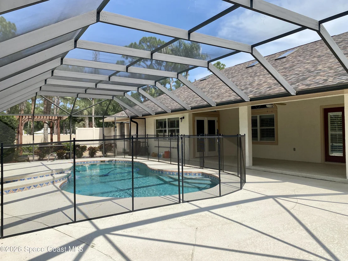Photo of 596 Lake Ashley Circle