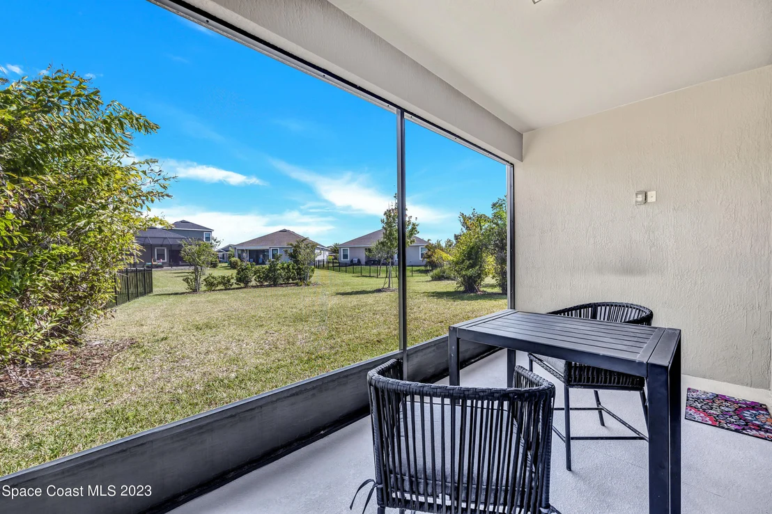 Photo of 7338 Bluemink Lane