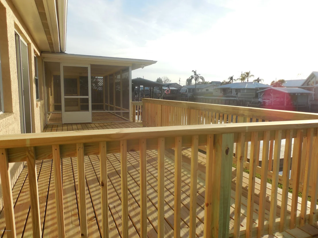 Photo of 830 Heron Road