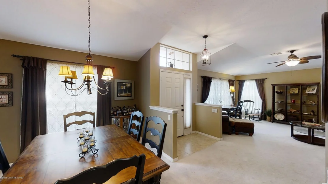 Photo of 1670 Rustic Way