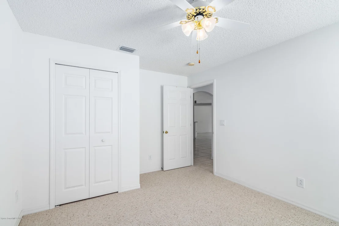 Photo of 972 Villa Drive