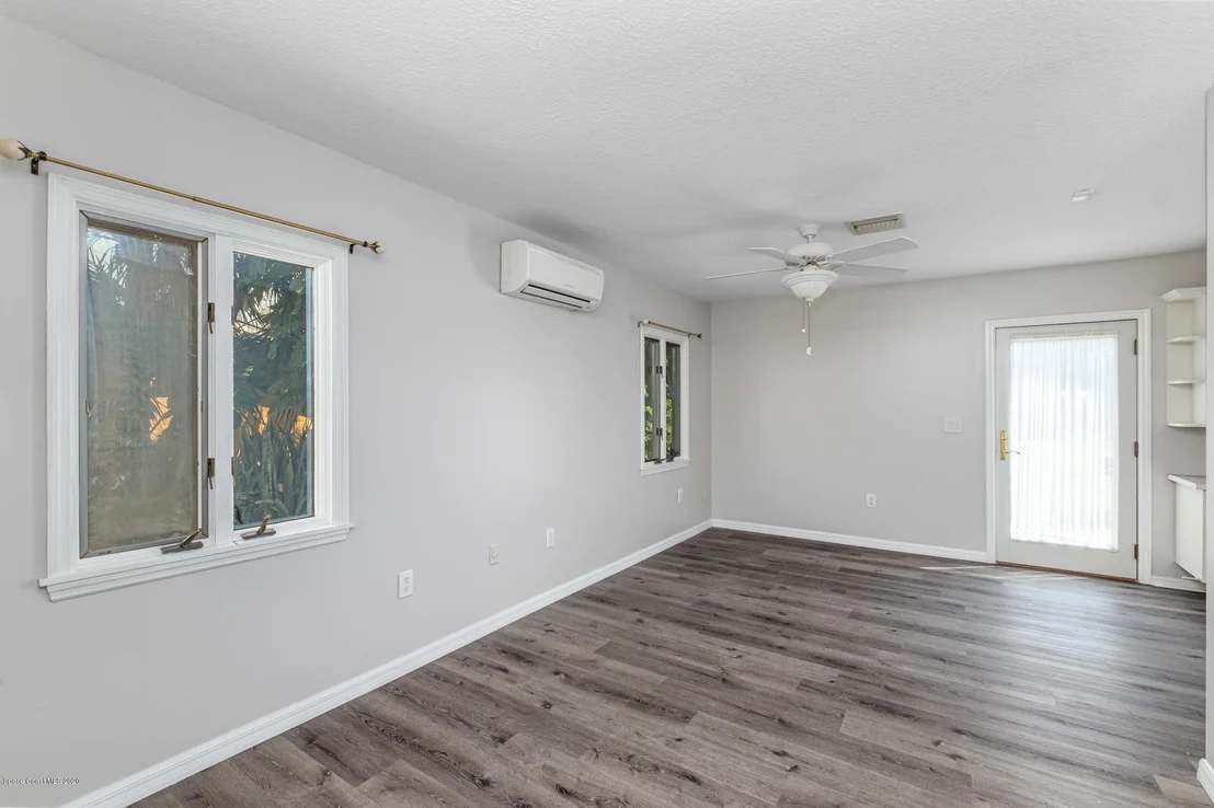 Photo of 405 Sunset Boulevard