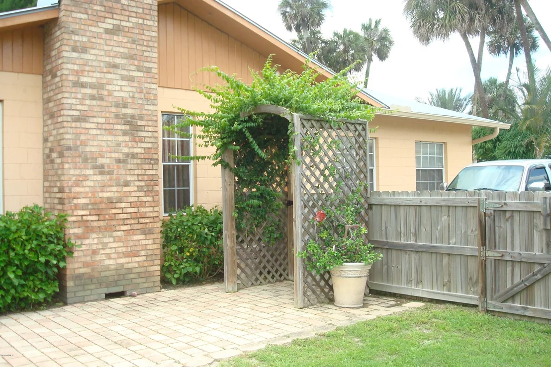 Photo of 8274 Baxter Point