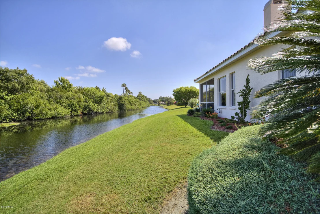 Photo of 931 Palm Brook Drive