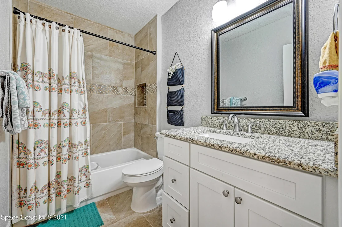 Photo of 827 Glenmore Circle