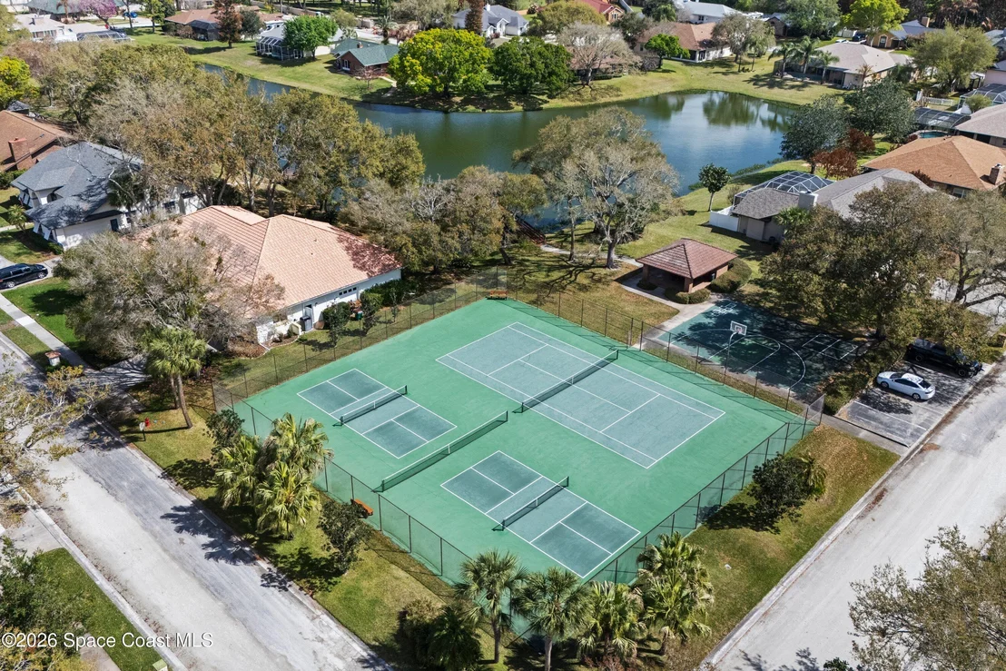 Photo of 572 Lake Ashley Circle