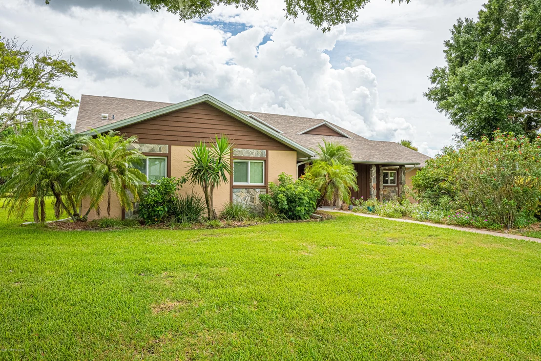 Photo of 1855 Hidden Lake Drive