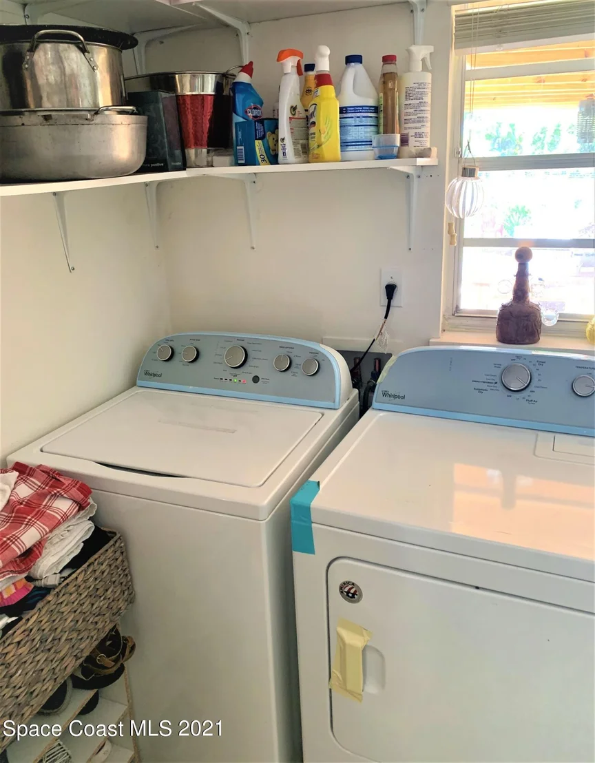 Photo of 3182 NE Edgewood Drive NE