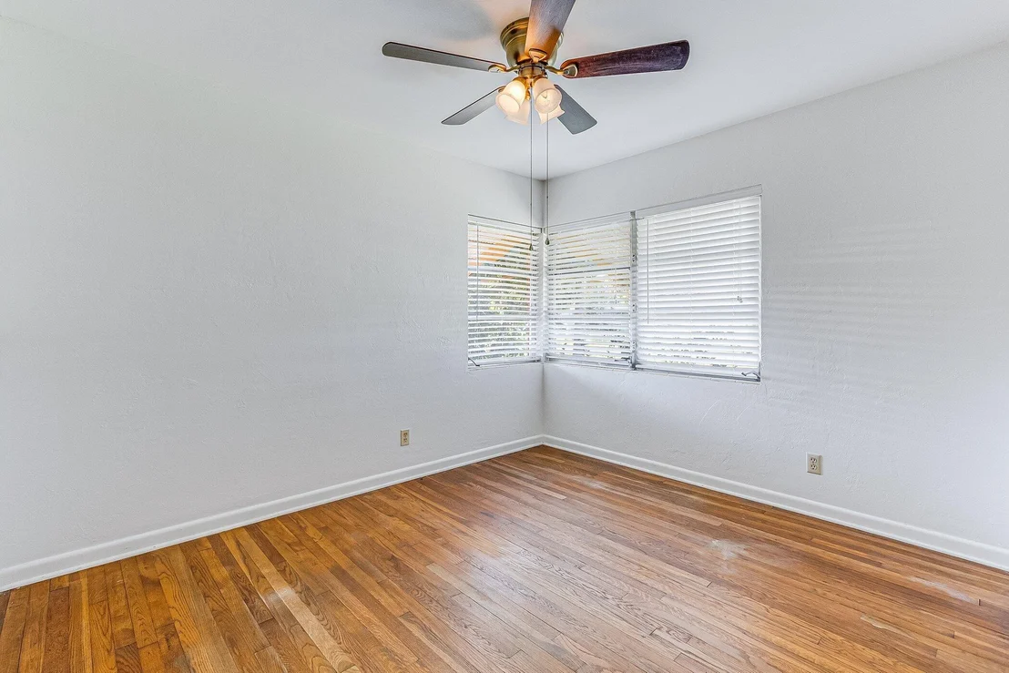 Photo of 114 Lagoon Avenue