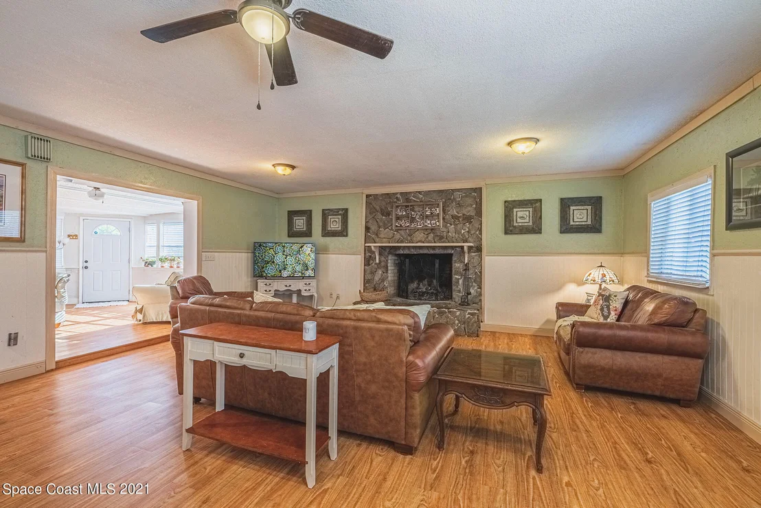 Photo of 1545 Echo Drive