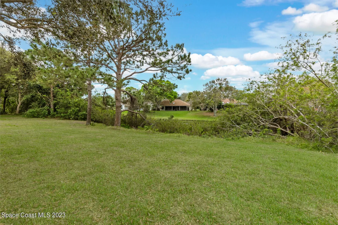 Photo of 859 Villa Drive