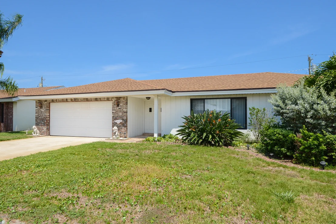 Photo of 731 Verbenia Drive