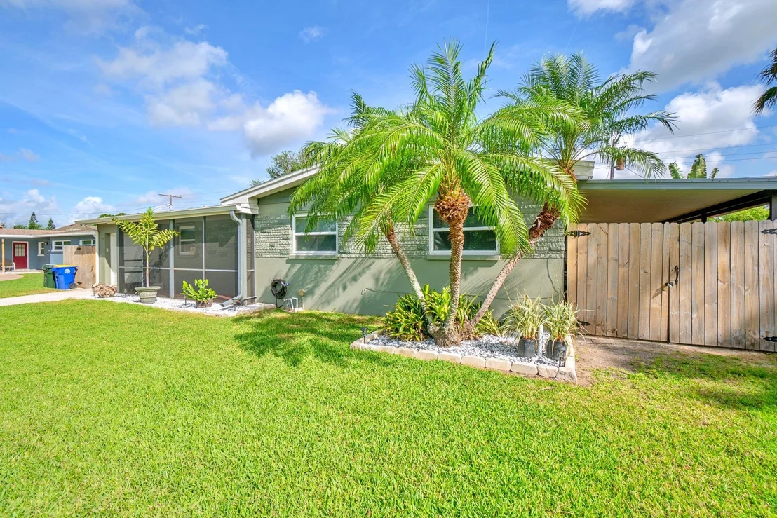 Photo of 1096 Madrid Road