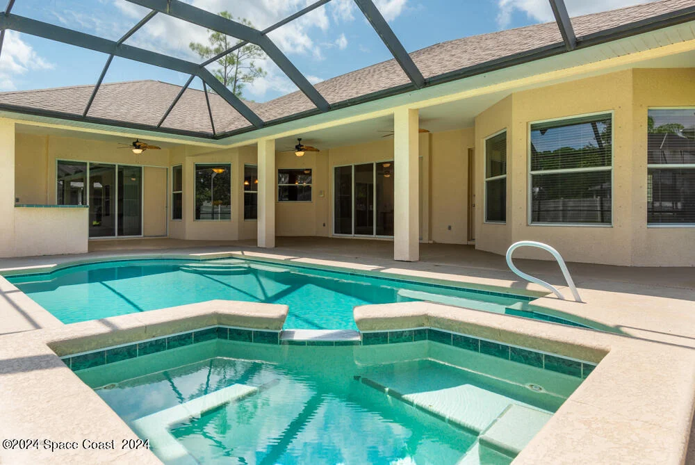 Photo of 2131 Windbrook Drive SE